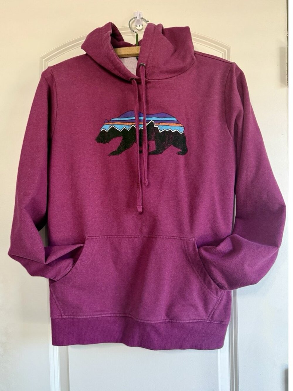 Patagonia WOMENS S Fitz Roy Bear Uprisal Burgundy Hoodie Gorpcore